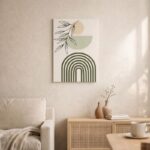 ベージュ背景に、ブラックラインのボタニカルモチーフとアーチフォルムで構成された北欧ミニマル抽象アート作品。