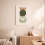 北欧ミニマルなリビング空間に飾られた、グリーンフォルムのバランスが美しい抽象アート（A3サイズ相当）。