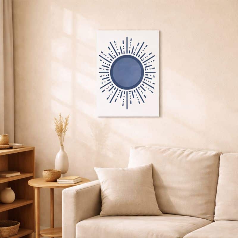nordic-minimal-abstract-art-scene-10117 北欧ミニマルなリビング空間に飾られた、ブルーサークルと放射ラインの抽象アート(A3サイズ相当)。