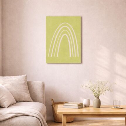 北欧ミニマルなリビング空間に飾られた、グリーンのアーチラインで描かれた北欧ミニマル 抽象アート（A3サイズ相当）。
