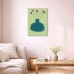 北欧ミニマルなリビング空間に飾られた、グリーンのフラワーベースを描いた北欧ミニマル 抽象アート（A3サイズ相当）。