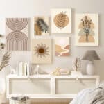 北欧ミニマルな空間に、ボタニカル×ジオメトリ 抽象アートを組み合わせて飾ったコーディネート例。
