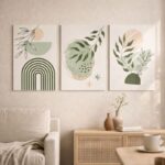 北欧ミニマルな空間に、アーチラインを基調とした抽象アートを組み合わせて飾ったコーディネート例。