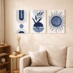 北欧ミニマルな空間に、ジオメトリック抽象アートを組み合わせて飾ったコーディネート例。