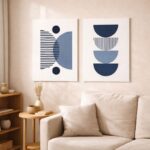 ブルー系北欧ミニマル 抽象アートを組み合わせた壁面コーディネート例。
