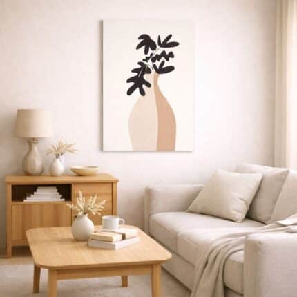 北欧ミニマルなリビング空間に飾られた、A3サイズ相当のフラワーベースとリーフシルエットのボタニカルアート。