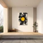 玄関に飾った円形モチーフの抽象アートのイメージ