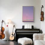 リビングに飾った夕空の街灯モチーフのミニマル ピンク 風景アートパネル 設置イメージ 4