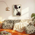 リビングに飾ったベージュの幾何学アートパネル 設置イメージ 10
