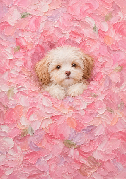 花びらに包まれた子犬を描いたピンクのフラワー インテリアアート