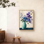 リビングに飾った青紫の花と青い花瓶の静物アートの設置イメージのアートパネル 設置イメージ 9