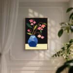 リビングに飾った青い花瓶とピンクの花のフラワーアートパネル 設置イメージ 3