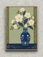 青い花瓶に白い花を活けた縦構図のフラワーアートパネル フレーム設置イメージ