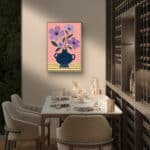 リビングに飾った紫花の器の北欧 壁掛けアート設置イメージのアートパネル 設置イメージ 6